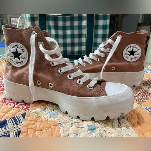 Converse Shoes - Converse platform high tops Chuck Taylor